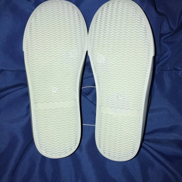 Boys Shark slip on sneaker shoe - Picture 2 of 2